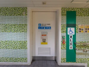 都営浅草線 五反田駅の多機能トイレ