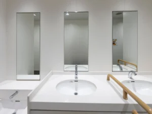 国立競技場外の女性用トイレ 1F Bゲート付近