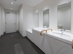 国立競技場外の女性用トイレ 1F Bゲート付近