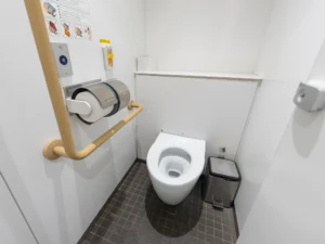 国立競技場外の女性用トイレ 1F Gゲート(青山門)付近