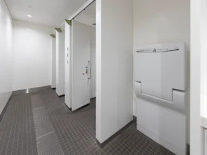 国立競技場外の女性用トイレ 1F Eゲート(外苑門)付近