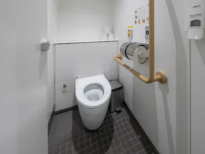 国立競技場外の女性用トイレ 1F Eゲート(外苑門)付近