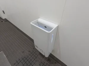 ハンドドライヤー