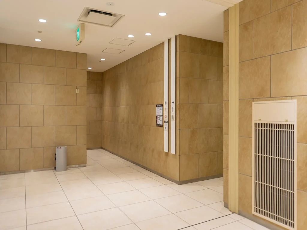 新宿マルイ 本館5階のパウダールーム付きトイレ