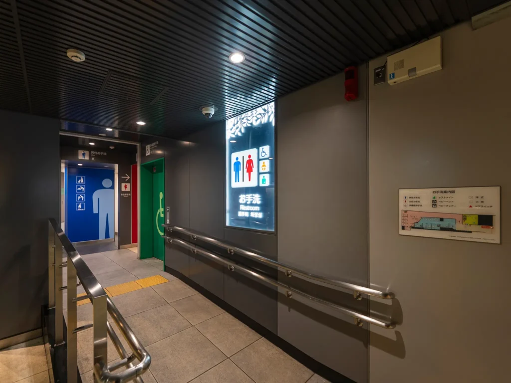 渋谷駅地下2階 道玄坂改札内トイレ