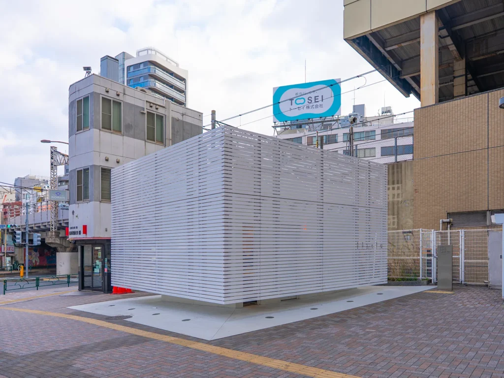 恵比寿駅西口公衆トイレ