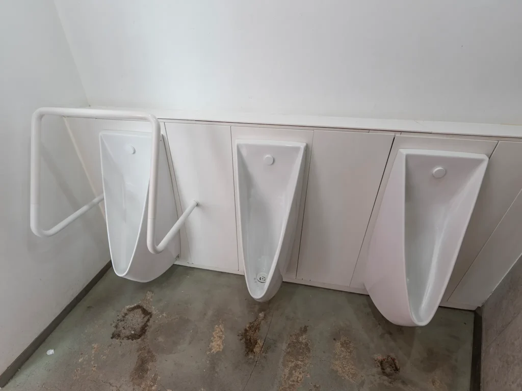 東三丁目公衆トイレ