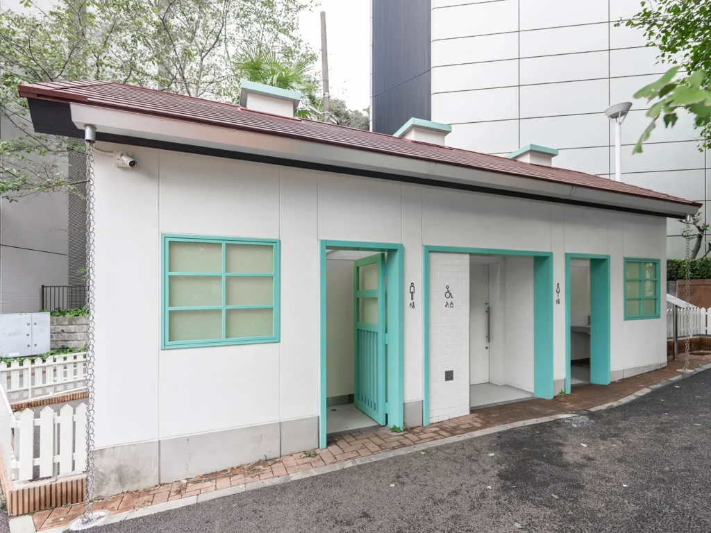 神宮前公衆トイレ