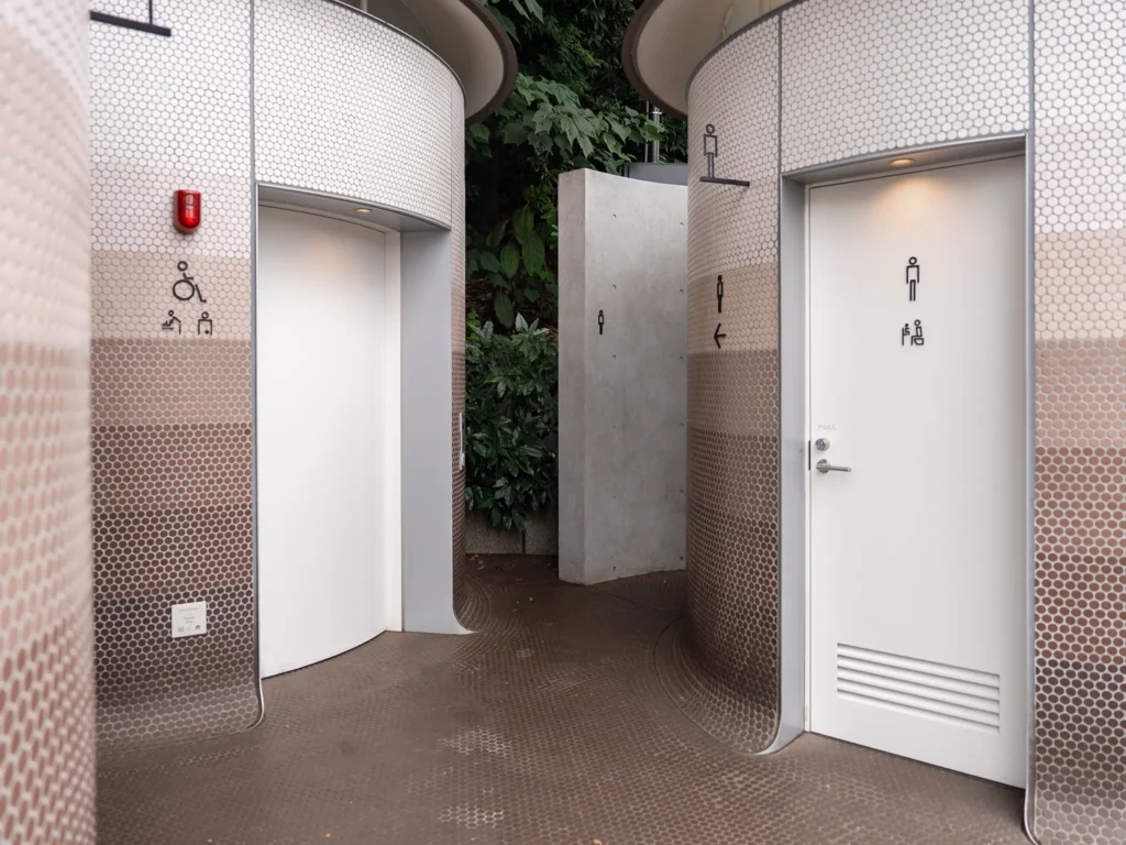 代々木八幡公衆トイレ